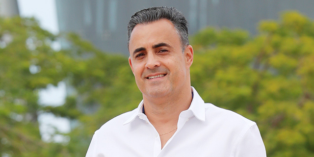 "לא אנכה צ'קים לחברות בתחומי היהלומים"