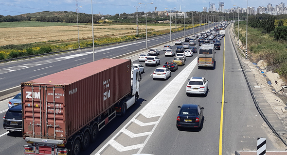 פקקים בכביש החוף פקקים בכביש החוף