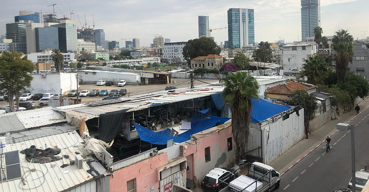 בית רוק מכיוון הגדוד העברי ושביל עכו. המקום הכי נמוך בתל אביב בית רוק מכיוון הגדוד העברי ושביל עכו. המקום הכי נמוך בתל אביב