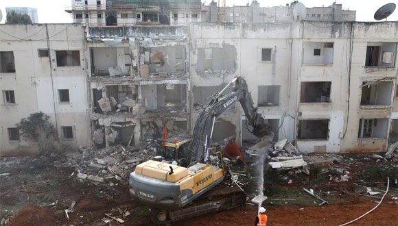 הריסת מבנה זירת הנדל"ן, צילום: אוראל כהן הריסת מבנה זירת הנדל"ן, צילום: אוראל כהן