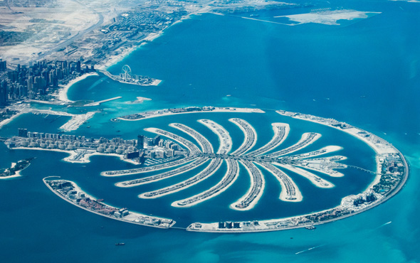 Dubai&#39;s artificial islands as seen from above. Photo: Shutterstock