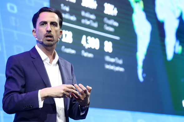 אלי שקד מנכ''ל VMware ישראל היוצא אלי שקד מנכ''ל VMware ישראל היוצא