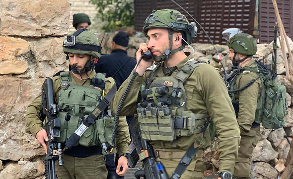 לוחמים בזירת הפיגוע בחברון לוחמים בזירת הפיגוע בחברון