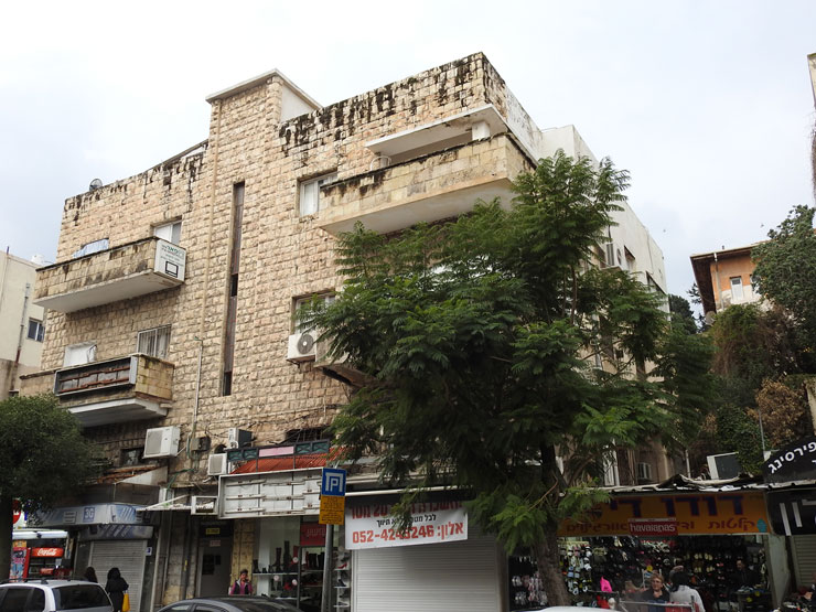 סגנון מודרני בחיפוי אבן. "בהאוהאוס ערבי" סגנון מודרני בחיפוי אבן. "בהאוהאוס ערבי"