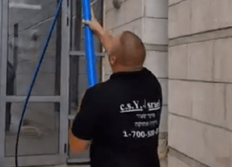עובד מוקד יסעור ניקיון ואחזקה בע"מ עובד מוקד יסעור ניקיון ואחזקה בע"מ