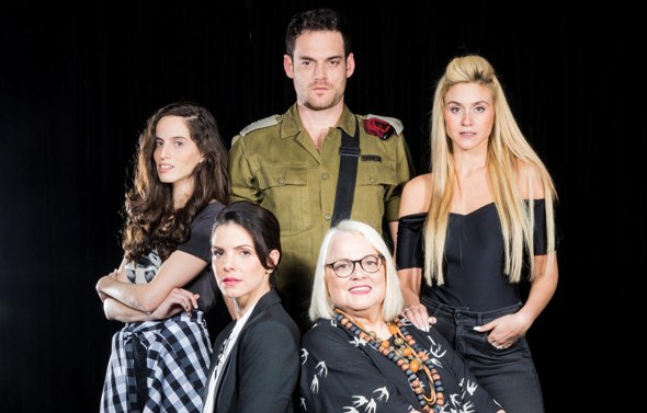 מההצגה "אינטימיות" בבית ליסין מההצגה "אינטימיות" בבית ליסין