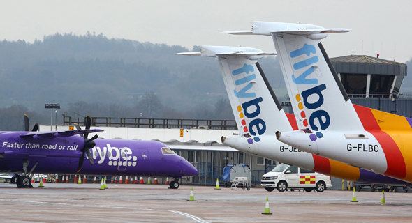מטוסים של חברת תעופה פלייבי באקסטר אנגליה, צילום: אי.אף.פי