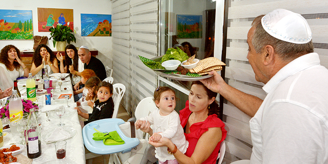 Seder dinner table (illustration). Photo: Shutterstock