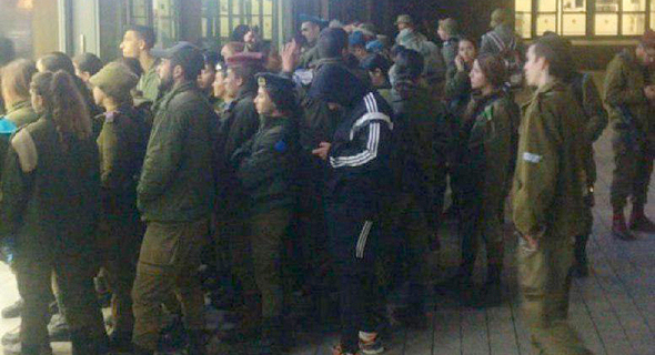 התקהלות חיילים בעיר הבה"דים התקהלות חיילים בעיר הבה"דים