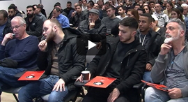 אג'נדה פיננסית סרטון חוץ לחצן זירת הנדלן אג'נדה פיננסית סרטון חוץ לחצן זירת הנדלן