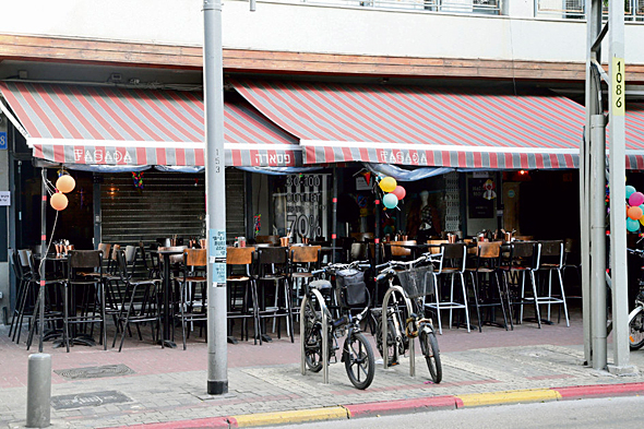 בית קפה סגור בתל אביב בית קפה סגור בתל אביב