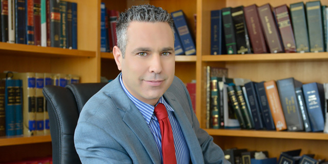 עו"ד תומר אפלדורף, צילום: גיל דור