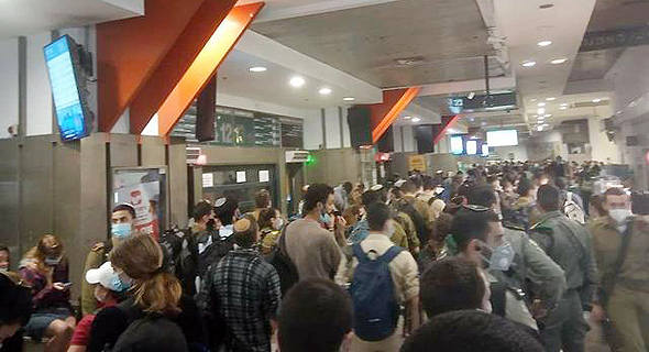 A large gathering of people in the Jerusalem Central Bus Station. Photo Souf Patishi A large gathering of people in the Jerusalem Central Bus Station. Photo Souf Patishi