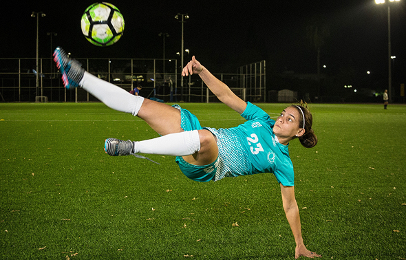 אימון כדורגל נשים בישראל