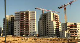 בנייה בראש העין מנוף זירת הנדלן , צילום: טל גואלמן בנייה בראש העין מנוף זירת הנדלן , צילום: טל גואלמן