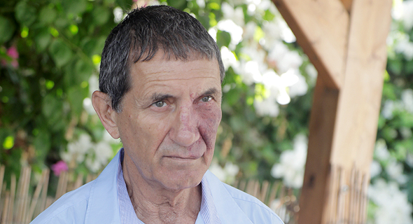 תא"ל (מיל) שמואל צוקר. "לחשו לי באוזן" תא"ל (מיל) שמואל צוקר. "לחשו לי באוזן"