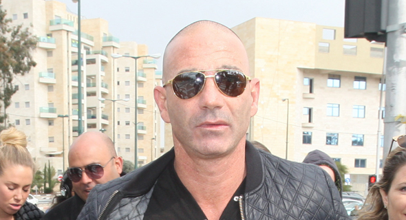 יניב אדם יניב אדם