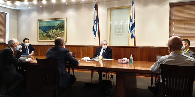 נתניהו במתח, פישר בשטח