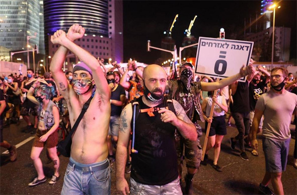 המחאה בכיכר רבין, במוצאי שבת. קריאה לצעדים משלימים לתוכנית הסיוע החדשה של הממשלה המחאה בכיכר רבין, במוצאי שבת. קריאה לצעדים משלימים לתוכנית הסיוע החדשה של הממשלה