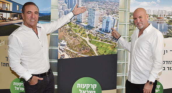 ירון תשבי (מימין) ובני לחמיש. "להנגיש קרקעות במקומות אסטרטגיים ללקוחות הקצה" ירון תשבי (מימין) ובני לחמיש. "להנגיש קרקעות במקומות אסטרטגיים ללקוחות הקצה"