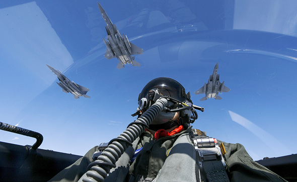 מבנה F15 באימון מבנה F15 באימון