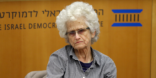 רות גביזון - המשפטנית שעברה מהפרט אל הקולקטיב