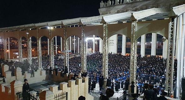 החתונה ההמונית של נכדו של האדמו"ר מבעלזא החתונה ההמונית של נכדו של האדמו"ר מבעלזא