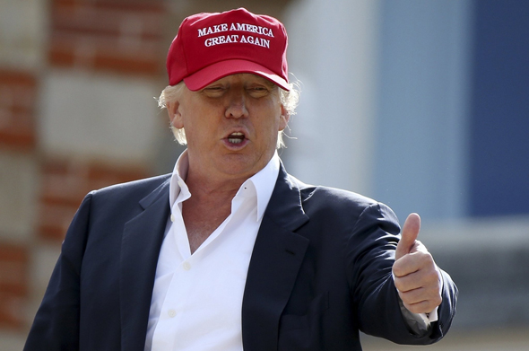 דונלד טראמפ כובע מסע בחירות, צילום: איי פי