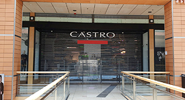 חנות קסטרו הסגורה בקניון שבעת הכוכבים