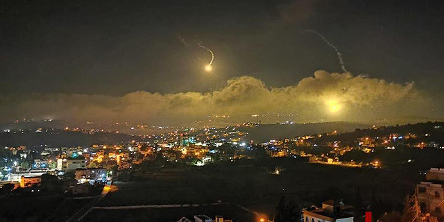 בתגובה לירי מלבנון: מסוקי קרב תקפו יעדי חיזבאללה