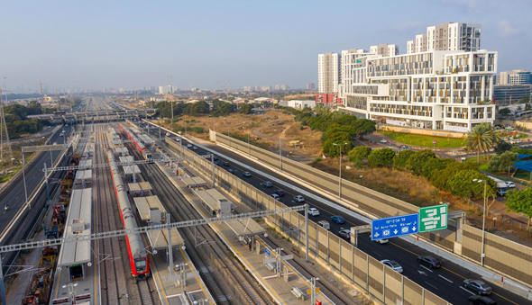 מסילת הרכבת מסילת הרכבת