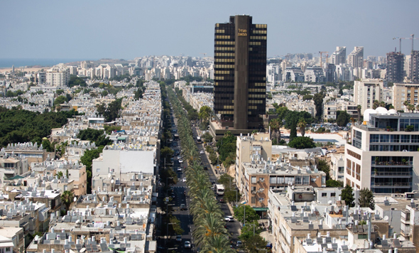 מגדל המאה בתל אביב. הנהלת מאוחדת מרוכזת שם מגדל המאה בתל אביב. הנהלת מאוחדת מרוכזת שם