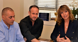 רוחמה אברהם בישיבת הנהלה זירת הנדלן, צילום: רן אביטל רוחמה אברהם בישיבת הנהלה זירת הנדלן, צילום: רן אביטל