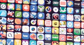 אפליקציות למכשיר אייפון סמארטפון, צילום: בלומברג