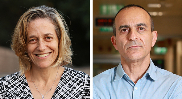 מימין: פרויקטור הקורונה פרופ' רוני גמזו וראש שירותי בריאות הציבור ד"ר שרון אלרעי מימין: פרויקטור הקורונה פרופ' רוני גמזו וראש שירותי בריאות הציבור ד"ר שרון אלרעי