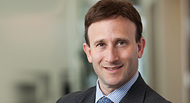 ראס קוסטריץ Russ Koesterich מנהל השקעות בכיר בלקרוק השקעות באי-ודאות