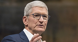 טים קוק מנכ"ל אפל 11.10.20, צילום: בלומברג