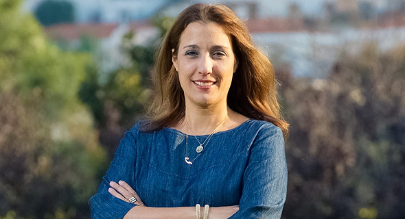 יפעת סלע, בתו של נתן אשל. מונתה לסגנית מנהל רשות החברות אף שאין לה ניסיון בניהול ארגון גדול יפעת סלע, בתו של נתן אשל. מונתה לסגנית מנהל רשות החברות אף שאין לה ניסיון בניהול ארגון גדול