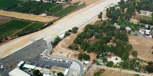 שדה התעופה הרצליה זירת הנדלן, צילום: שאטרסטוק שדה התעופה הרצליה זירת הנדלן, צילום: שאטרסטוק