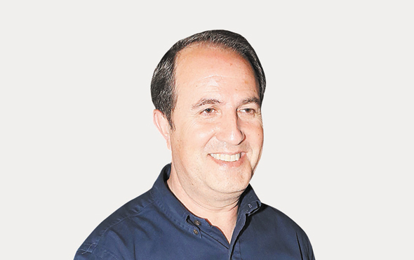 ראש עיריית אשדוד יחיאל לסרי. “דרוש מספר מינימלי של חדרים כדי לייצר הצדקה כלכלית להקמת המלון” ראש עיריית אשדוד יחיאל לסרי. “דרוש מספר מינימלי של חדרים כדי לייצר הצדקה כלכלית להקמת המלון”