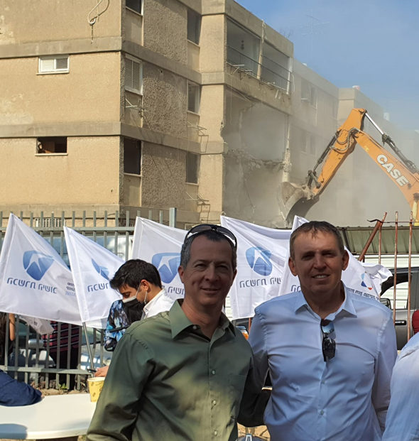 ירון ספקטור (מימין) והשמאי גיל סיטון שטיפל בפרויקט ירון ספקטור (מימין) והשמאי גיל סיטון שטיפל בפרויקט