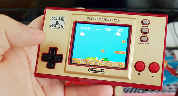 Game & Watch: Super Mario Bros. מעט מדי משחקים Game & Watch: Super Mario Bros. מעט מדי משחקים
