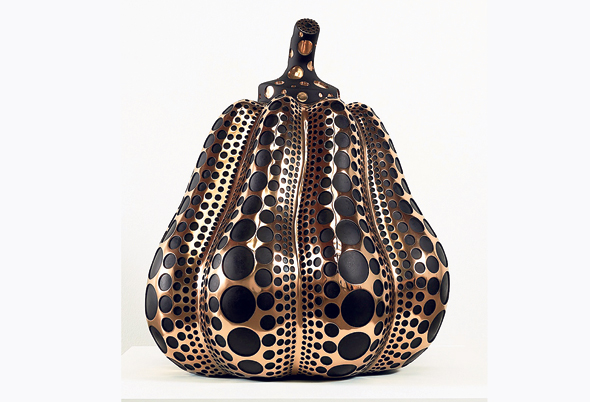 Yayoi Kusama, Pumpkin (M) 2016 מהאוסף הפרטי של סטיב נסימה Yayoi Kusama, Pumpkin (M) 2016 מהאוסף הפרטי של סטיב נסימה