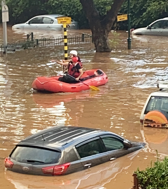 מכוניות עמוק במים בנס ציונה מכוניות עמוק במים בנס ציונה