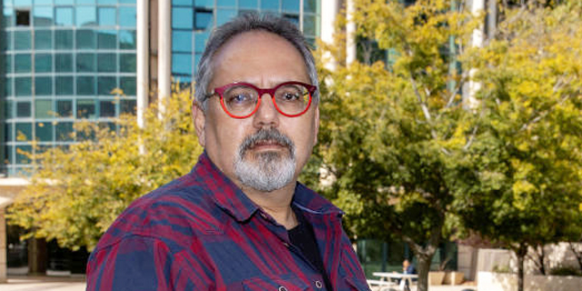 "אסתר חיות היא פלא בעיניי, טיפסה ממקום רמוס ולא שכחה"