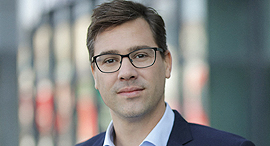 eToro CEO Yoni Assia