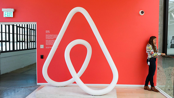 מטה Airbnb. מכה קשה מהקורונה מטה Airbnb. מכה קשה מהקורונה