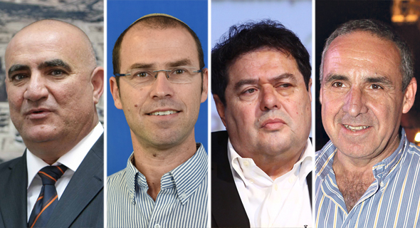 מימין: משה קפלינסקי, ישראל יניב, חן בר יוסף, משה קראדי, פאנל אנרגיה בוועידת התחזיות מימין: משה קפלינסקי, ישראל יניב, חן בר יוסף, משה קראדי, פאנל אנרגיה בוועידת התחזיות