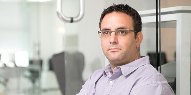טריא קופצת על עגלת המימון הזול: מתמזגת עם שלד של לוזון