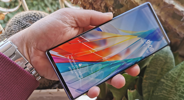LG WING סגור LG WING סגור